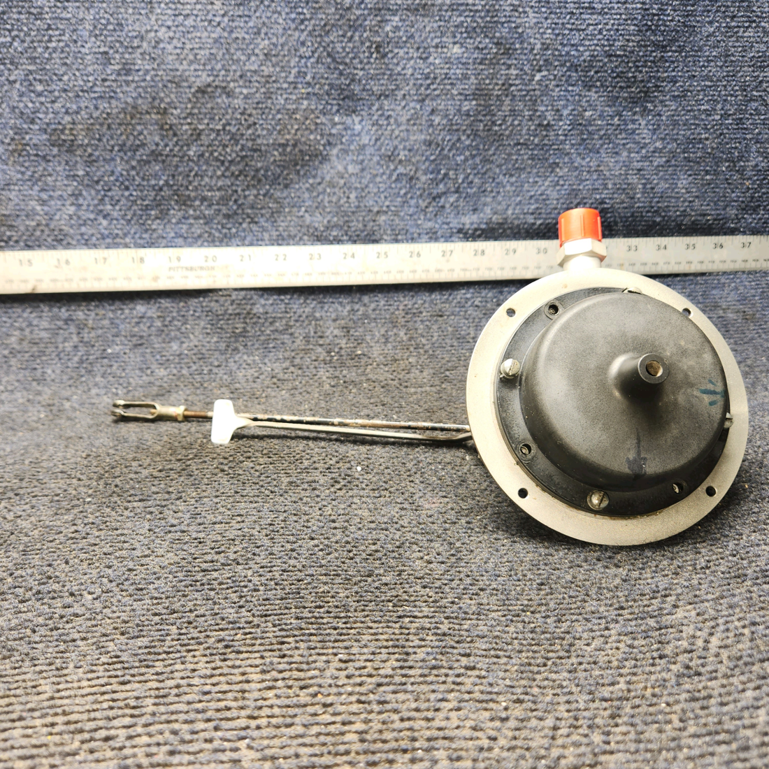 Used aircraft parts for sale, 65407-007 Airborne 1H65-5 Piper PA32RT-300 Fuel Selector Valve with Rod