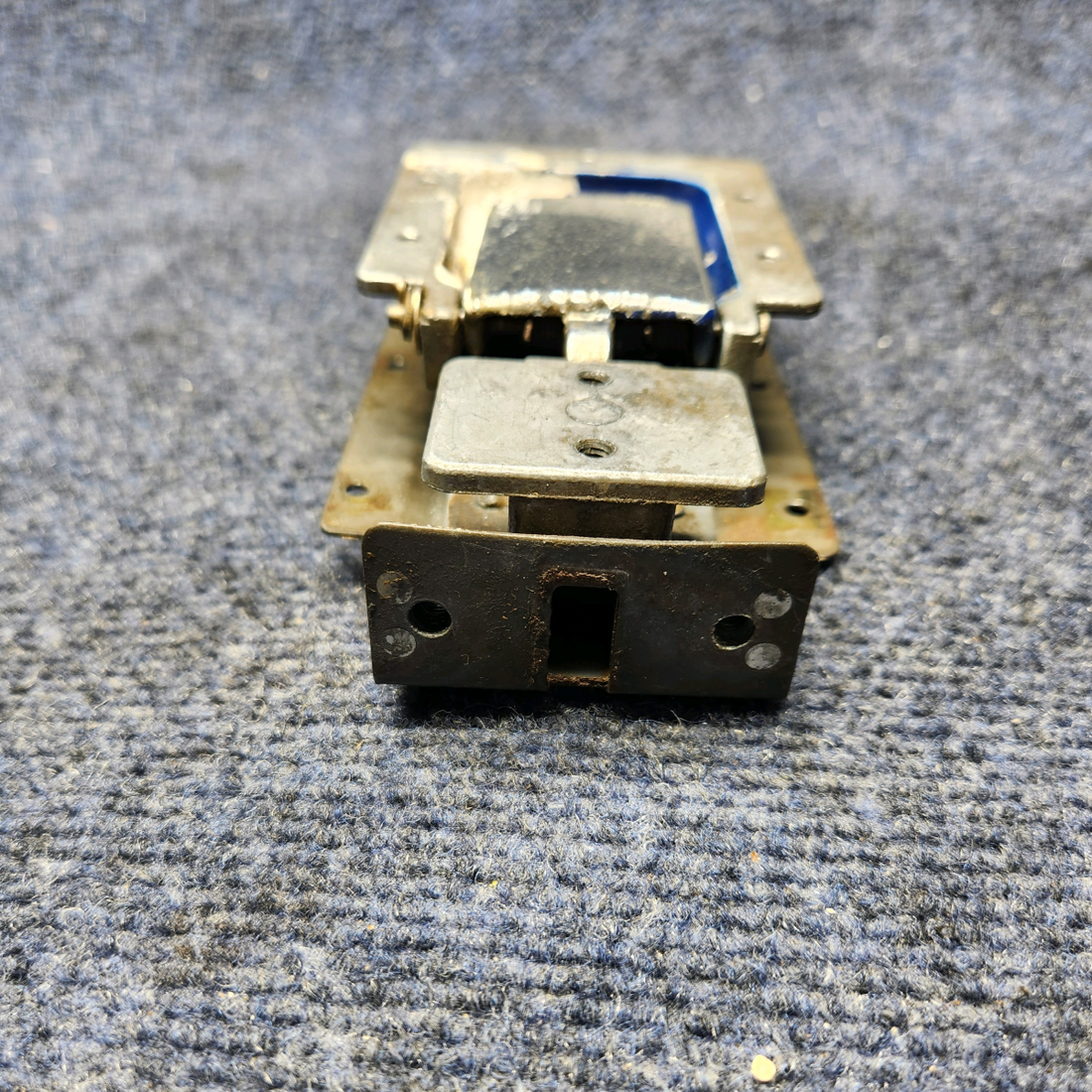 Used aircraft parts for sale, 0517012-7 CESSNA C172RG CABIN DOOR LATCH ASSEMBLY LH