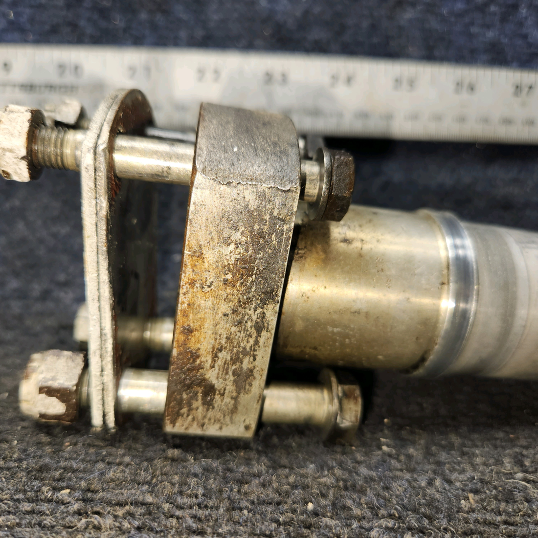 Used aircraft parts for sale, 0541124-1 Cessna 172 Main Landing Gear Aluminum Axle w Shims
