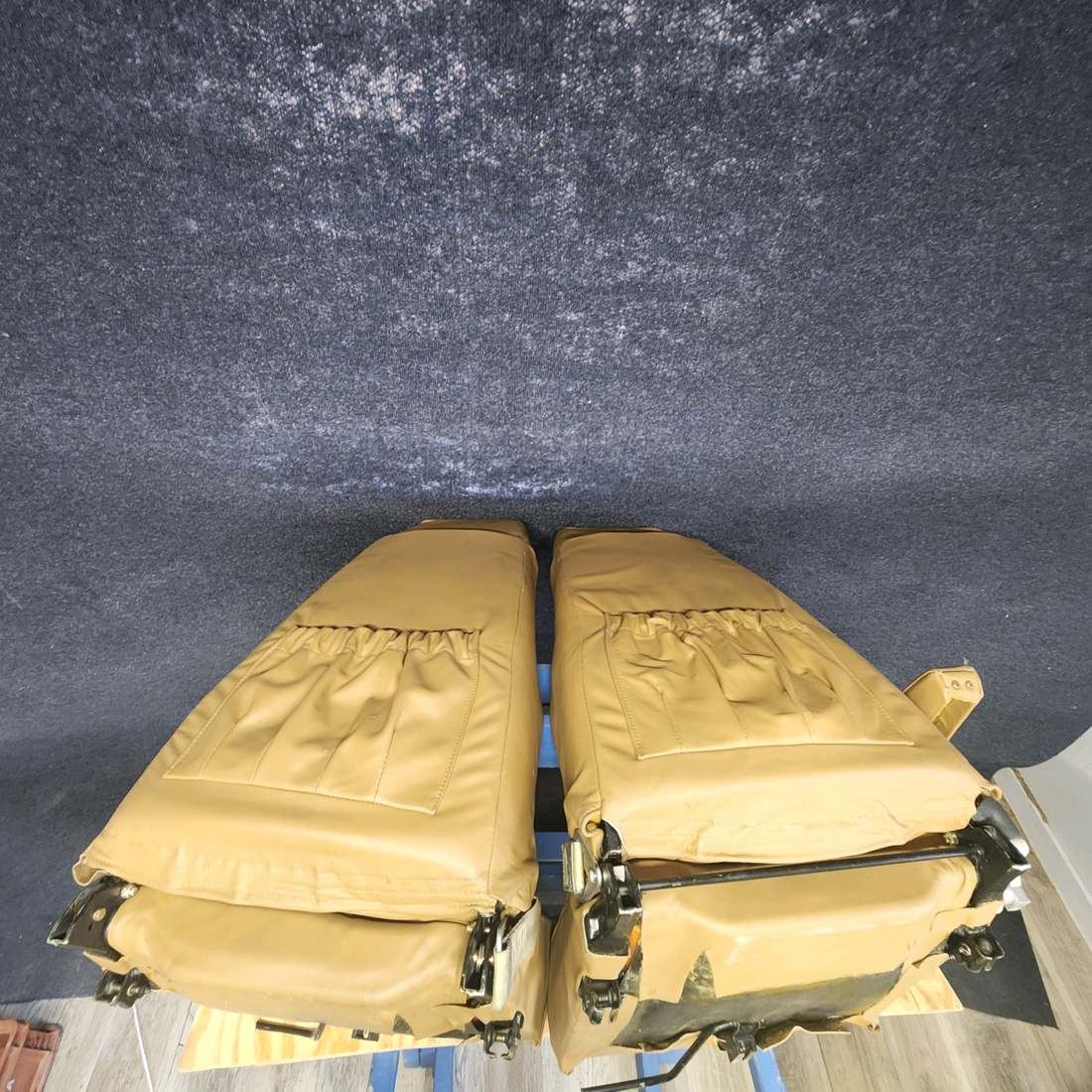 Used aircraft parts for sale, 33-530024 / 33-530041 Beechcraft F33A F33A LEATHER FOUR SEAT AND CARPET "SEE PHOTOS FOR DETAILS":