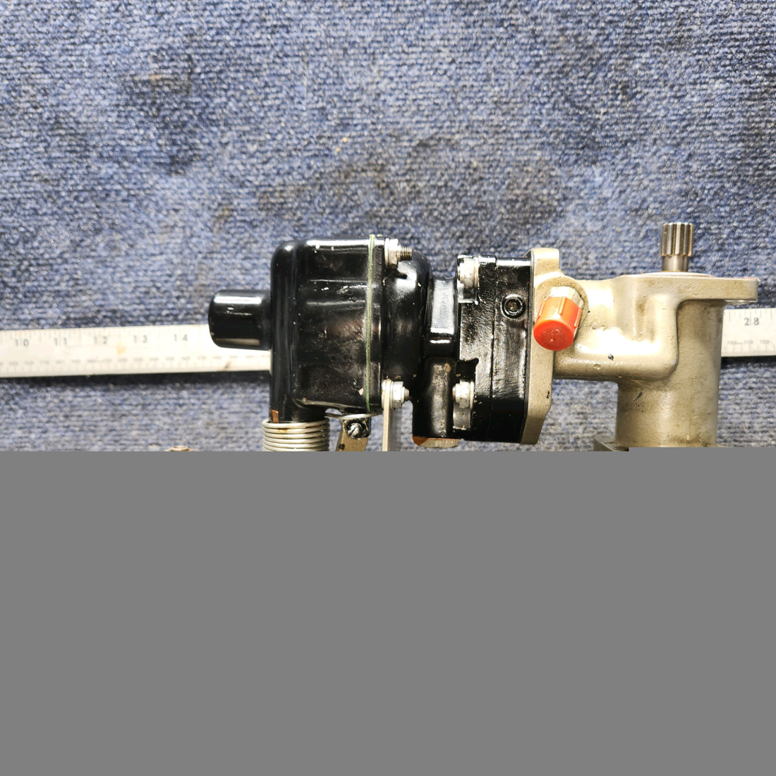 Used aircraft parts for sale, HC-A2V20-4A1 Hartzell BEECHCRAFT F35 Two Blade Preopeller W/ Adapter Kit Logs  (Prop Stuck)