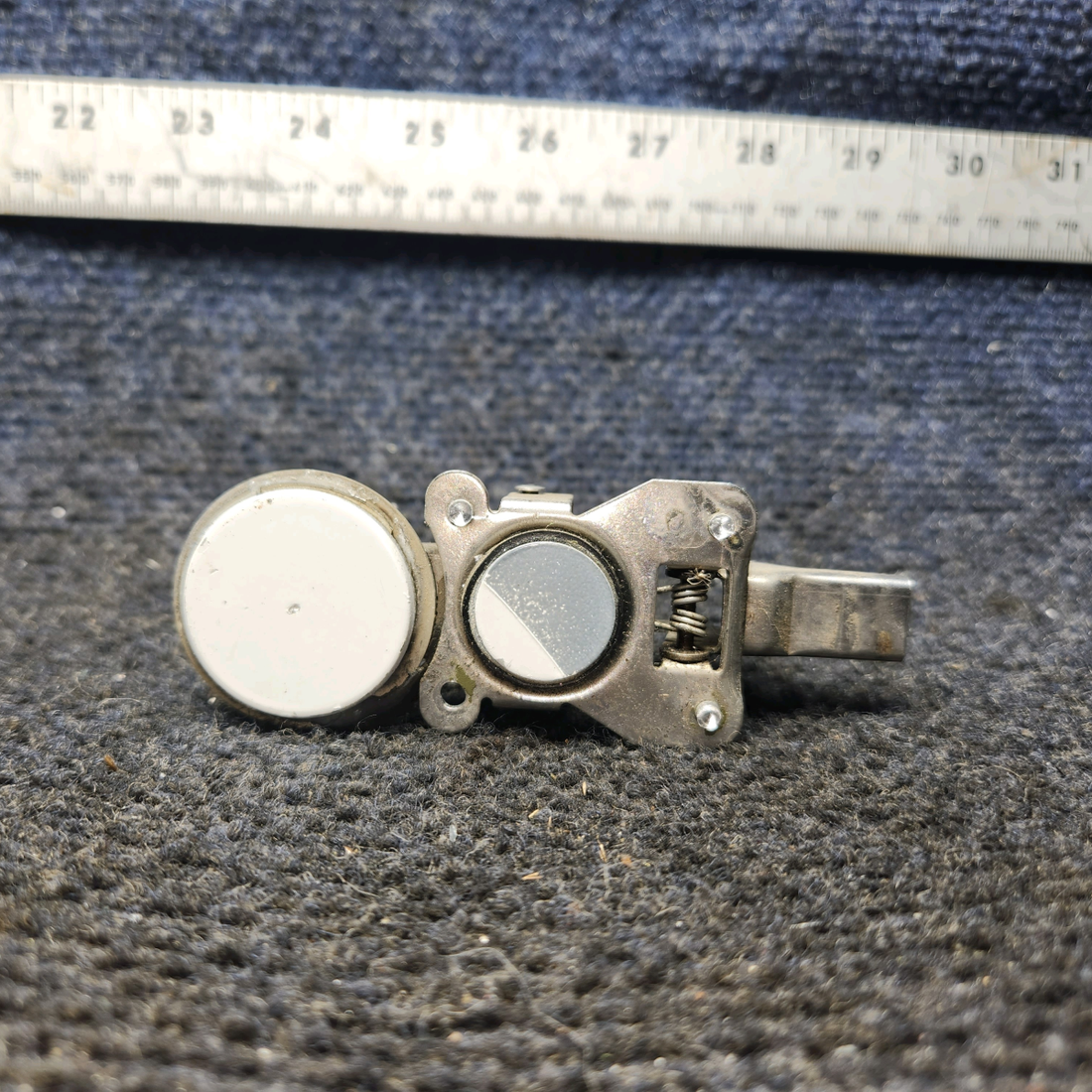 Used aircraft parts for sale, S2455-1 Cessna C172P Baggage Door Latch Assembly