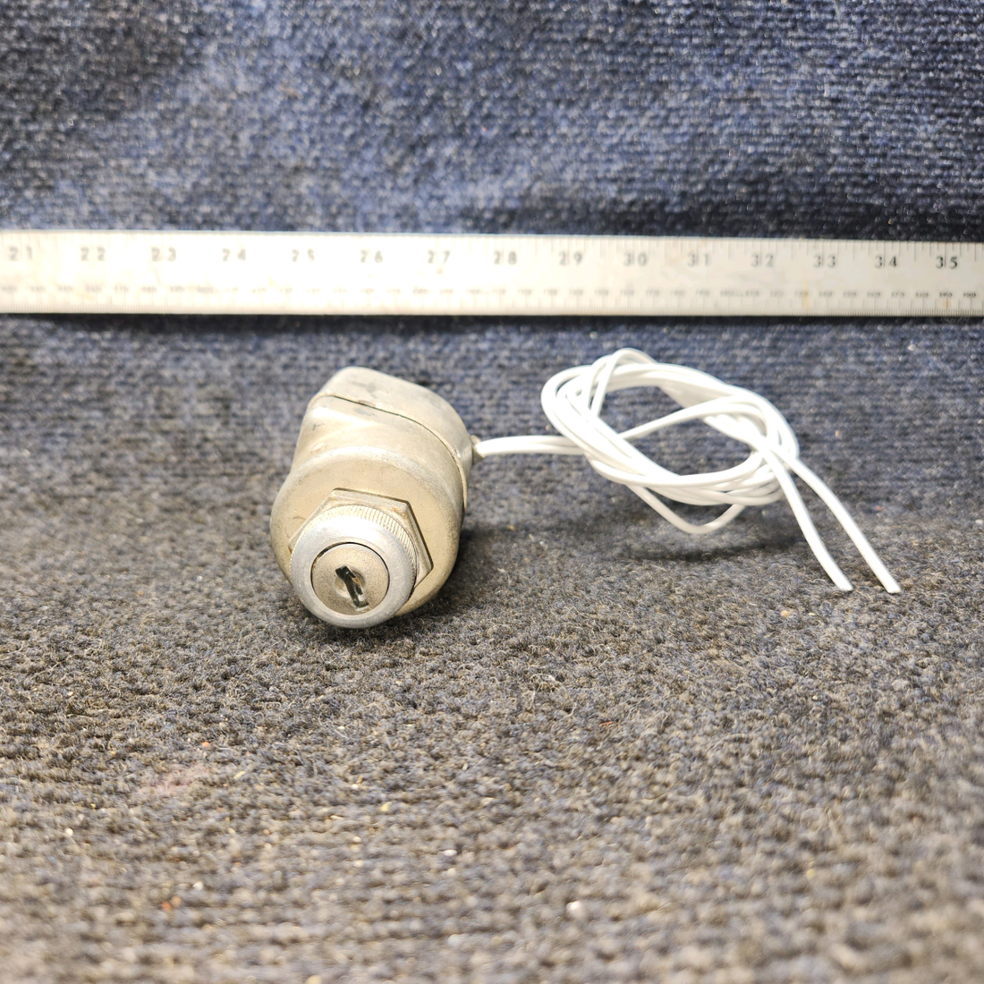 Used aircraft parts for sale, 10-51104-6 Cessna 172E Magneto Ignition Switch w/ Shield - NO Keys