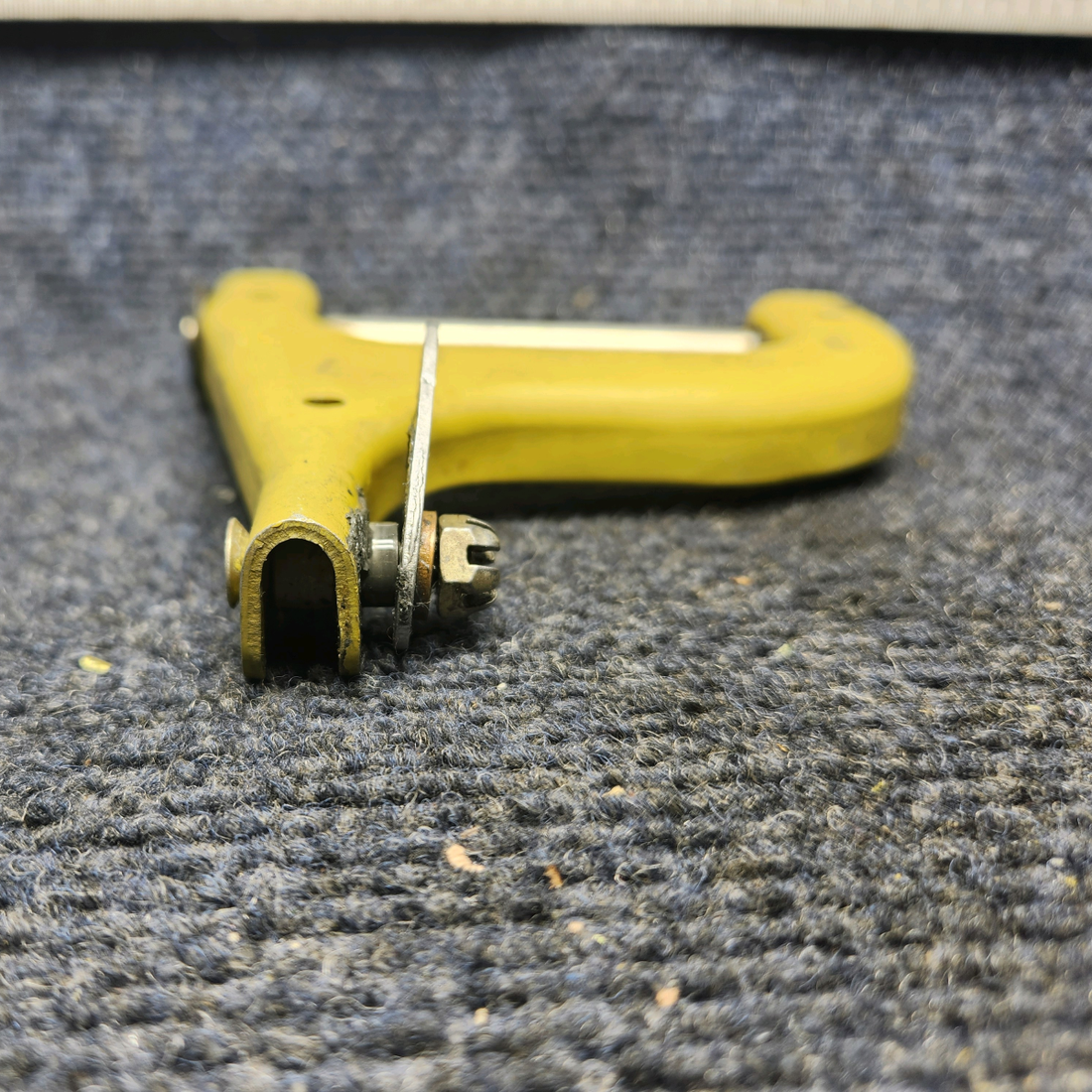 Used aircraft parts for sale, 002-430024-1 Beechcraft F33A LANDING GEAR RETRACT ACTUATOR IDLER ARM ASSEMBLY