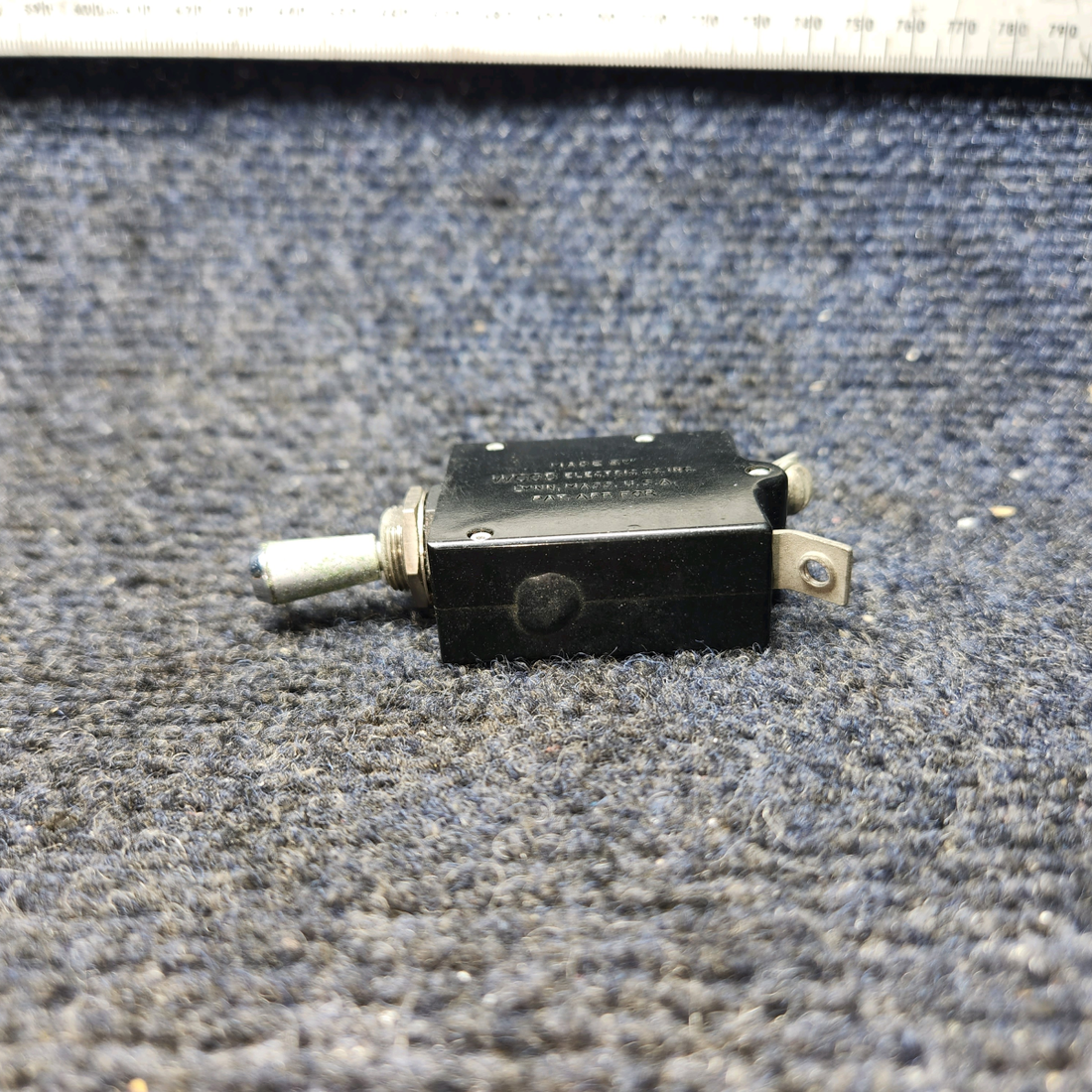 Used aircraft parts for sale, CB-3110C Wood Electric BEECHCRAFT 95-55B Toggle Circuit Breaker – Price per Each