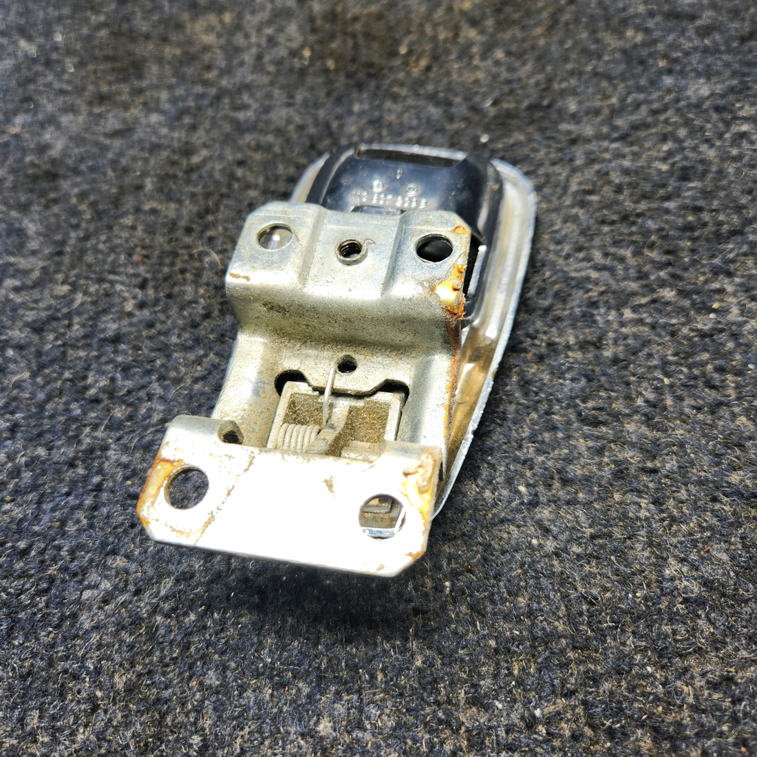 Used aircraft parts for sale, 464-048 Piper PA32RT-300 HANDLE CABIN DOOR AFT LH