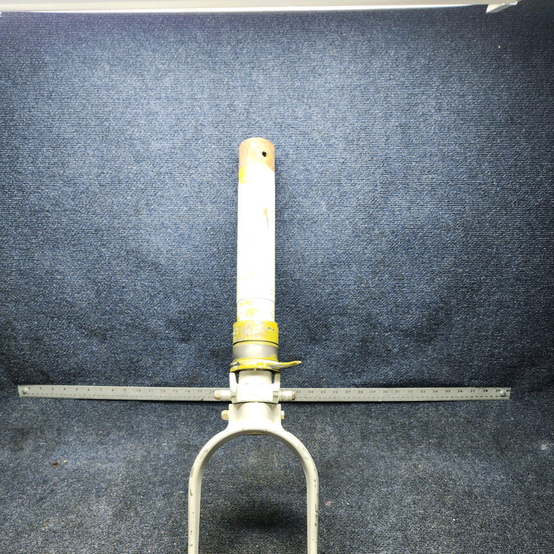 Used aircraft parts for sale, 0442504-3 Cessna C-150J Strut Assy Nose Gear
