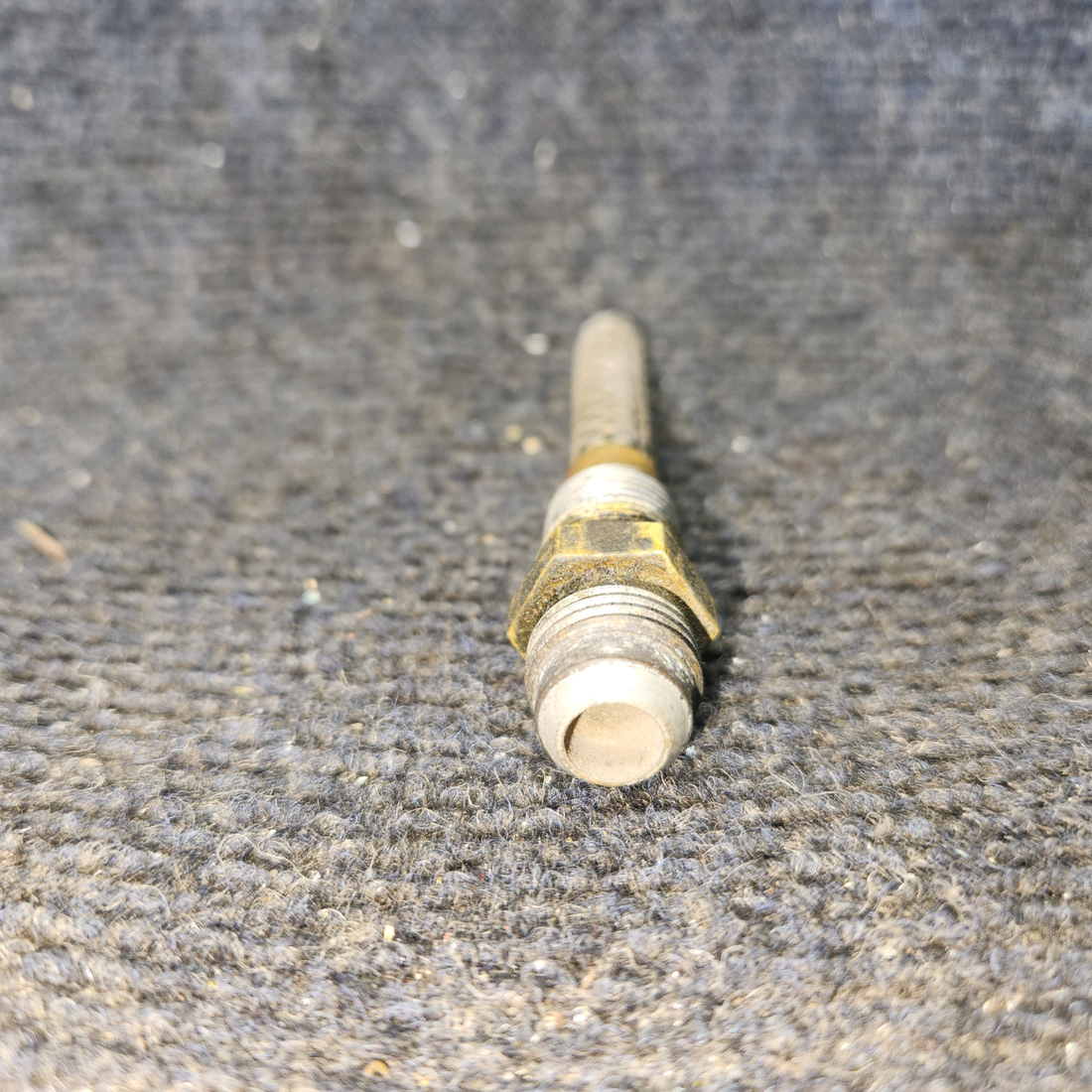 Used aircraft parts for sale, 0422130 Cessna 172E Fuel Tank Strainer (Finger Screen)