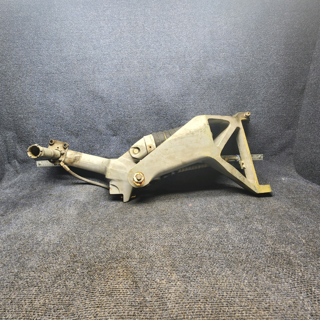 Used aircraft parts for sale, 169-810001-601 Beechcraft A24R Main Landing Gear Assembly LH