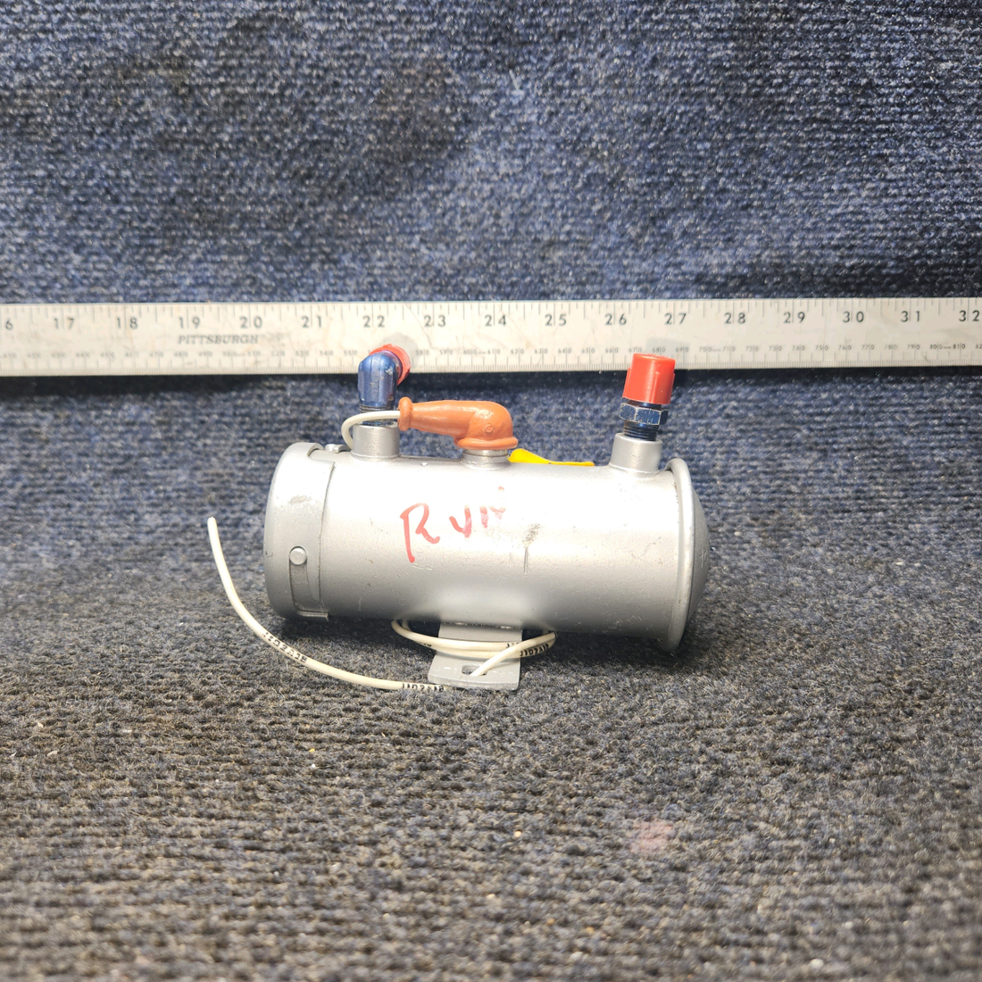Used aircraft parts for sale, 476-088 Bendix Electronic Fuel Pump 24 V