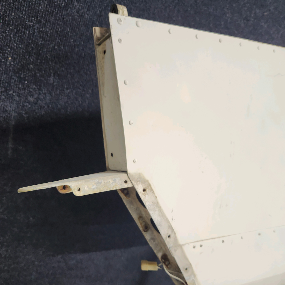 Used aircraft parts for sale, 0531006-110 CESSNA C172RG VERTICAL FIN ASSEMBLY