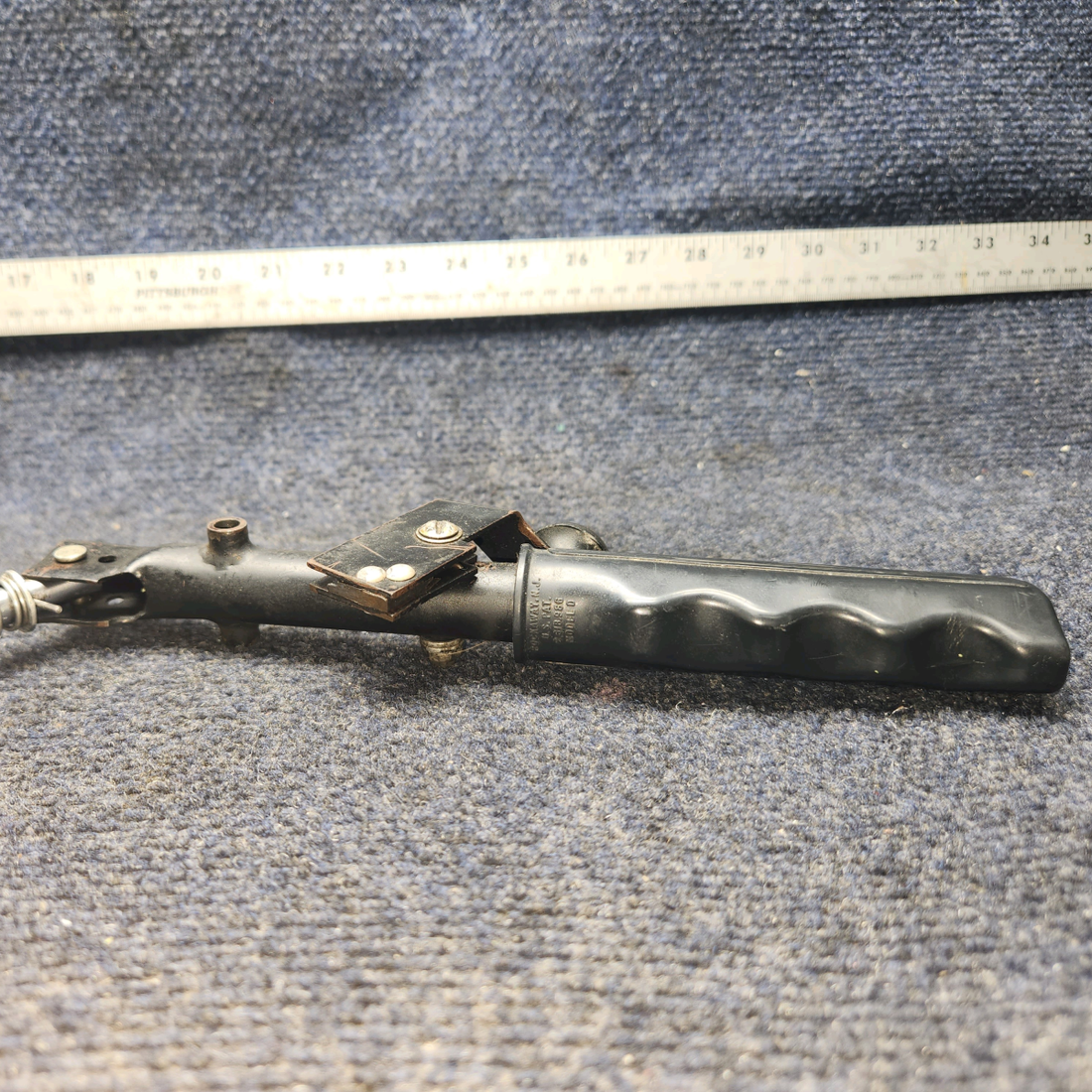 Used aircraft parts for sale, 10-22 Piper PA28-140 Brake Master Cylinder with Handle