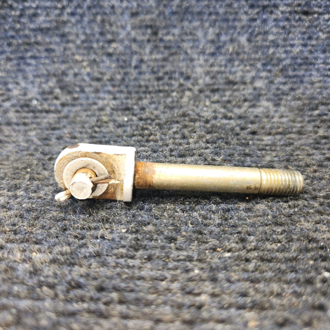 Used aircraft parts for sale, 402-057, 424-204 Piper PA28-161 Door Hinge Pins Set