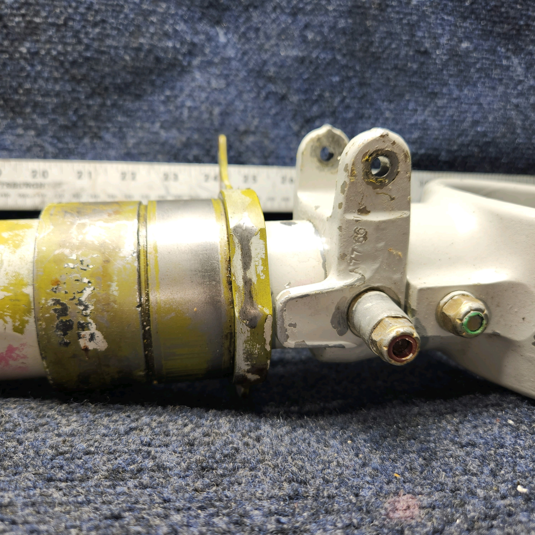 Used aircraft parts for sale, 0442504-3 Cessna C-150J Strut Assy Nose Gear