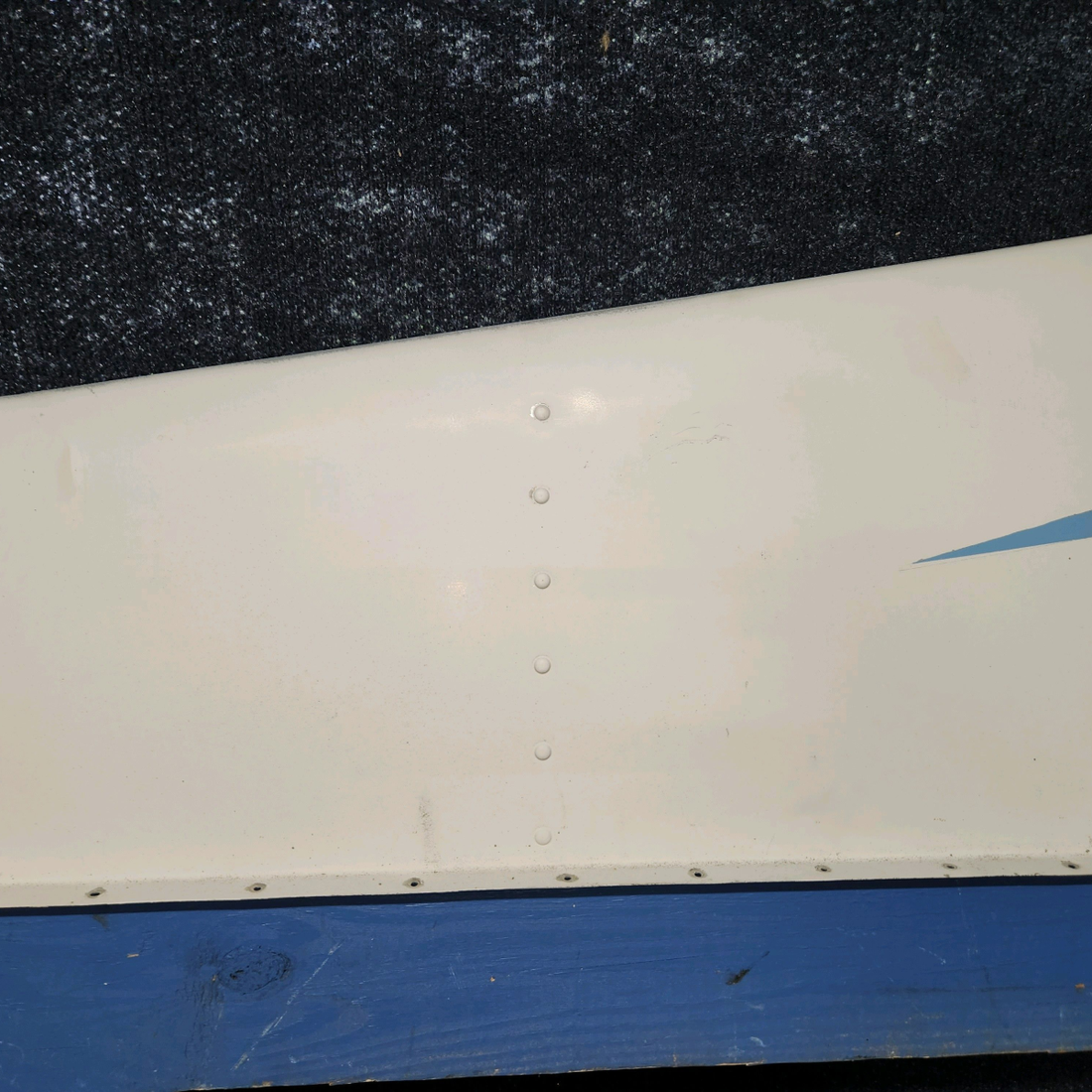 Used aircraft parts for sale, 0531019-8 cessna 172N Dorsal Fin Assembly