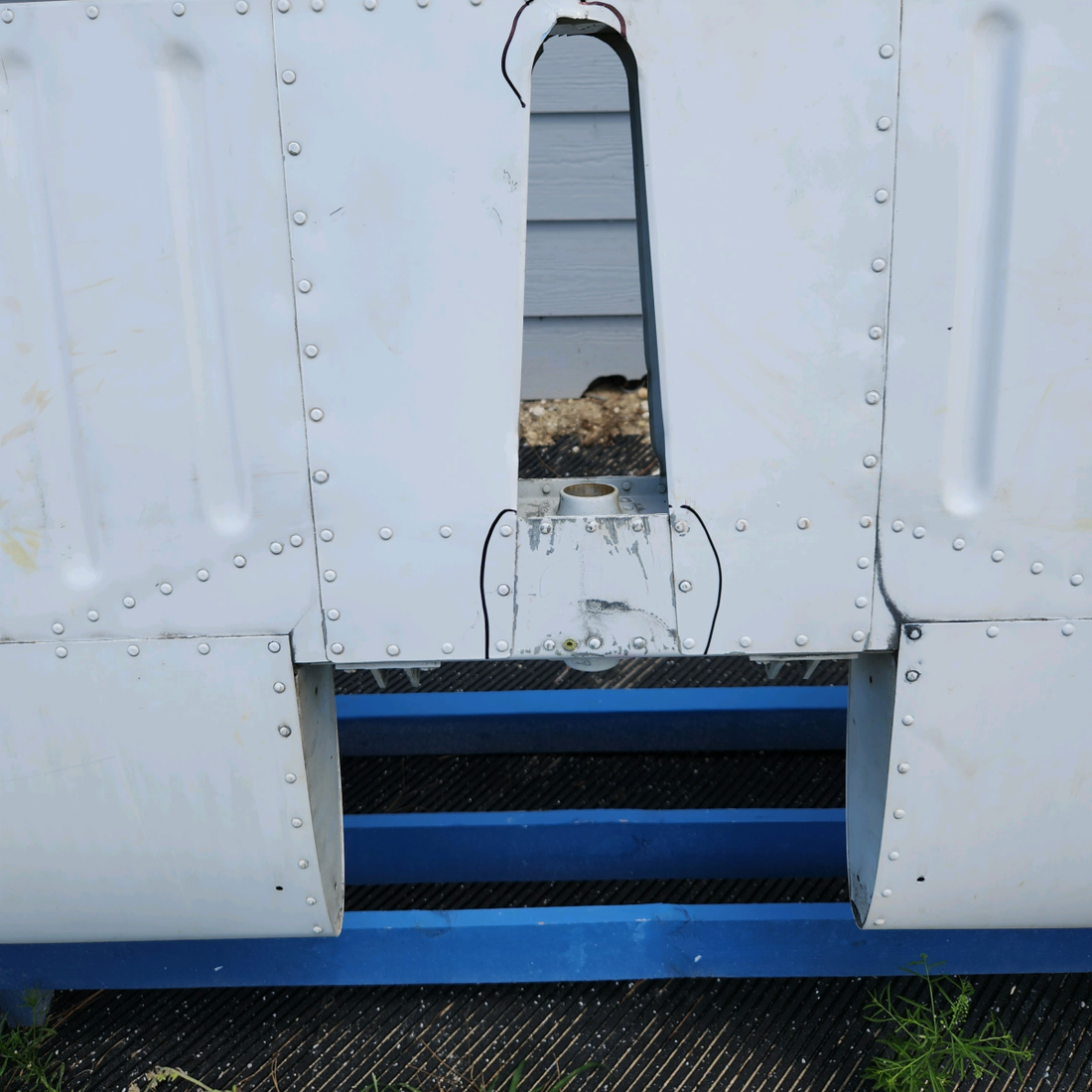 Used aircraft parts for sale, 38400-003 Piper PA32RT-300 HORIZONTAL STABILATOR ASSEMBLY SEE PHOTOS