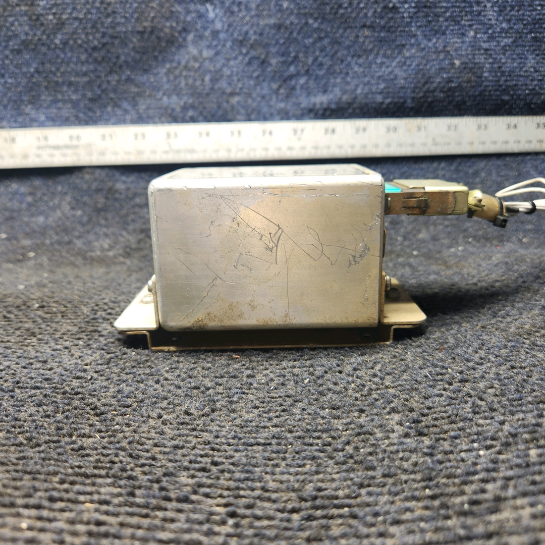 Used aircraft parts for sale, KA-25 King Radio Beechcraft 35-33 Isolation Amplifier