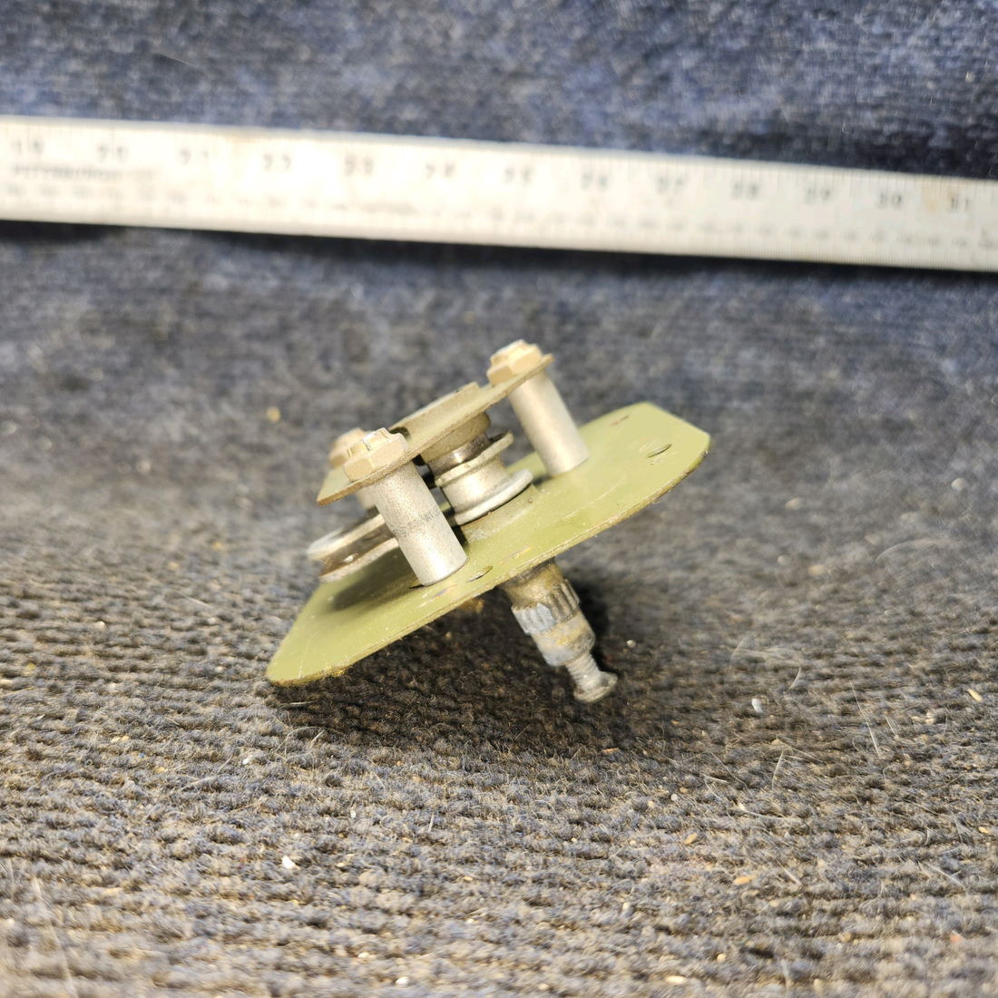 Used aircraft parts for sale, 1217046-5 cessna 172N Plate Assembly