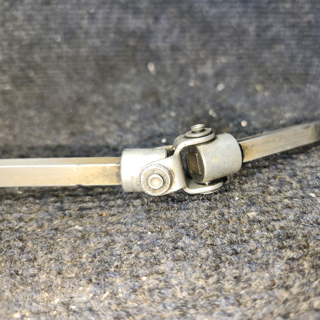 Used aircraft parts for sale, 0513120-6 Cessna 172 E Fuel Selector Valve Assembly with Shaft and Handle