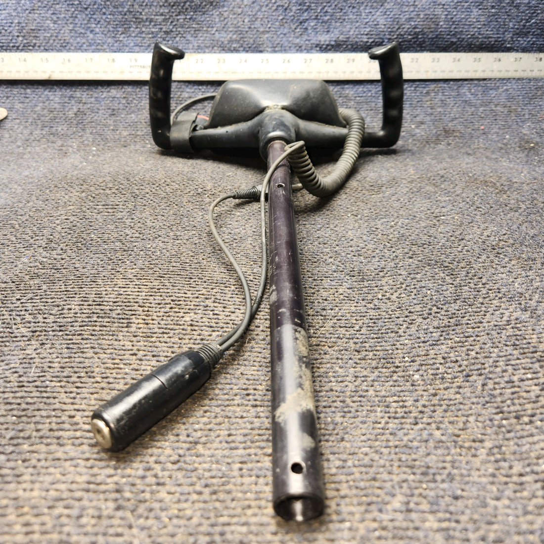 Used aircraft parts for sale, 0513260-4 cessna 172N Control Wheel Assembly – LH & RH (No Mic Switch)
