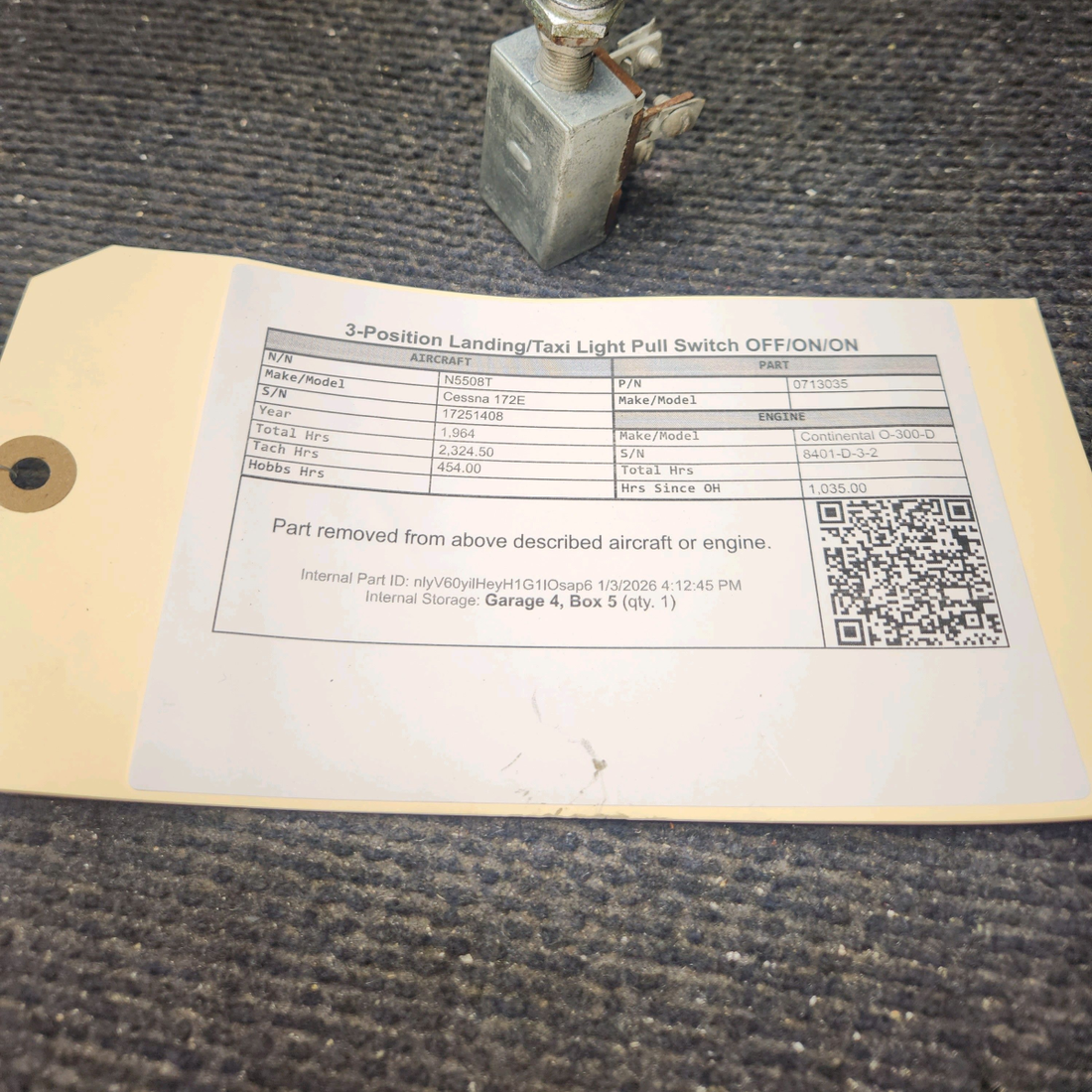 Used aircraft parts for sale, 0713035 Cessna 172E 3-Position Landing/Taxi Light Pull Switch OFF/ON/ON