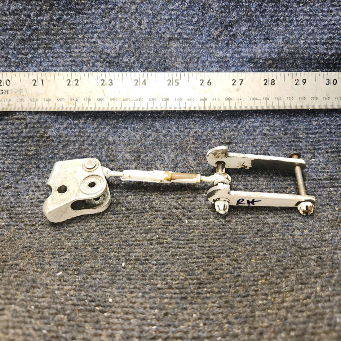 Used aircraft parts for sale, 67031-003, 67028-000 Piper PA32RT-300 Gear Retraction Fitting with Hook - RH