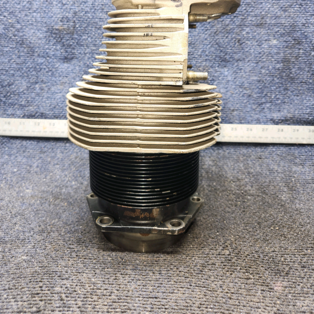 Used aircraft parts for sale, SA10200-A1 Superior O-300 Cessna 172 Cylinder with Valves and Springs