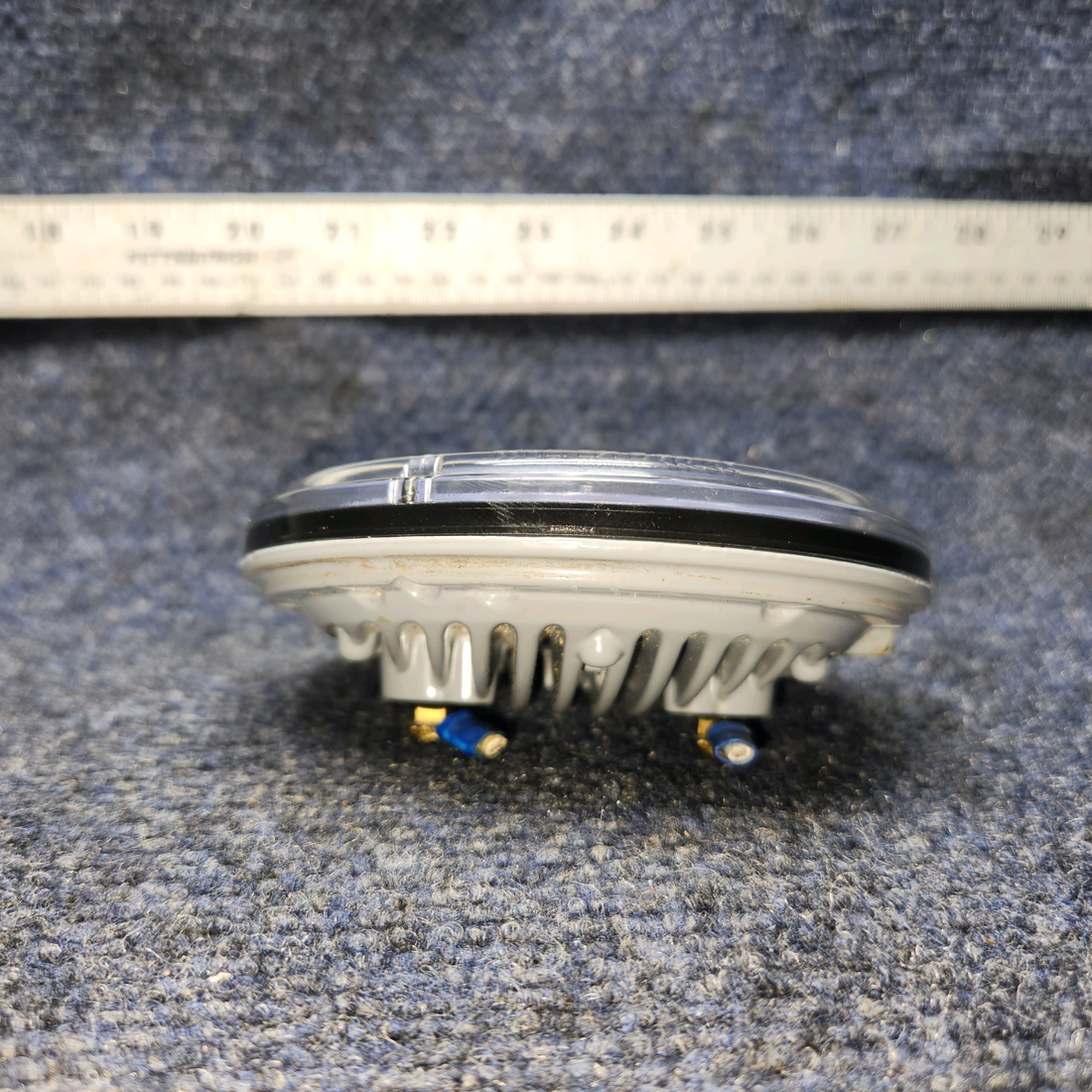 Used aircraft parts for sale, 01-0771833-10 WHELEN P36P1L PIPER PA-24-250 LED Landing Light Assembly