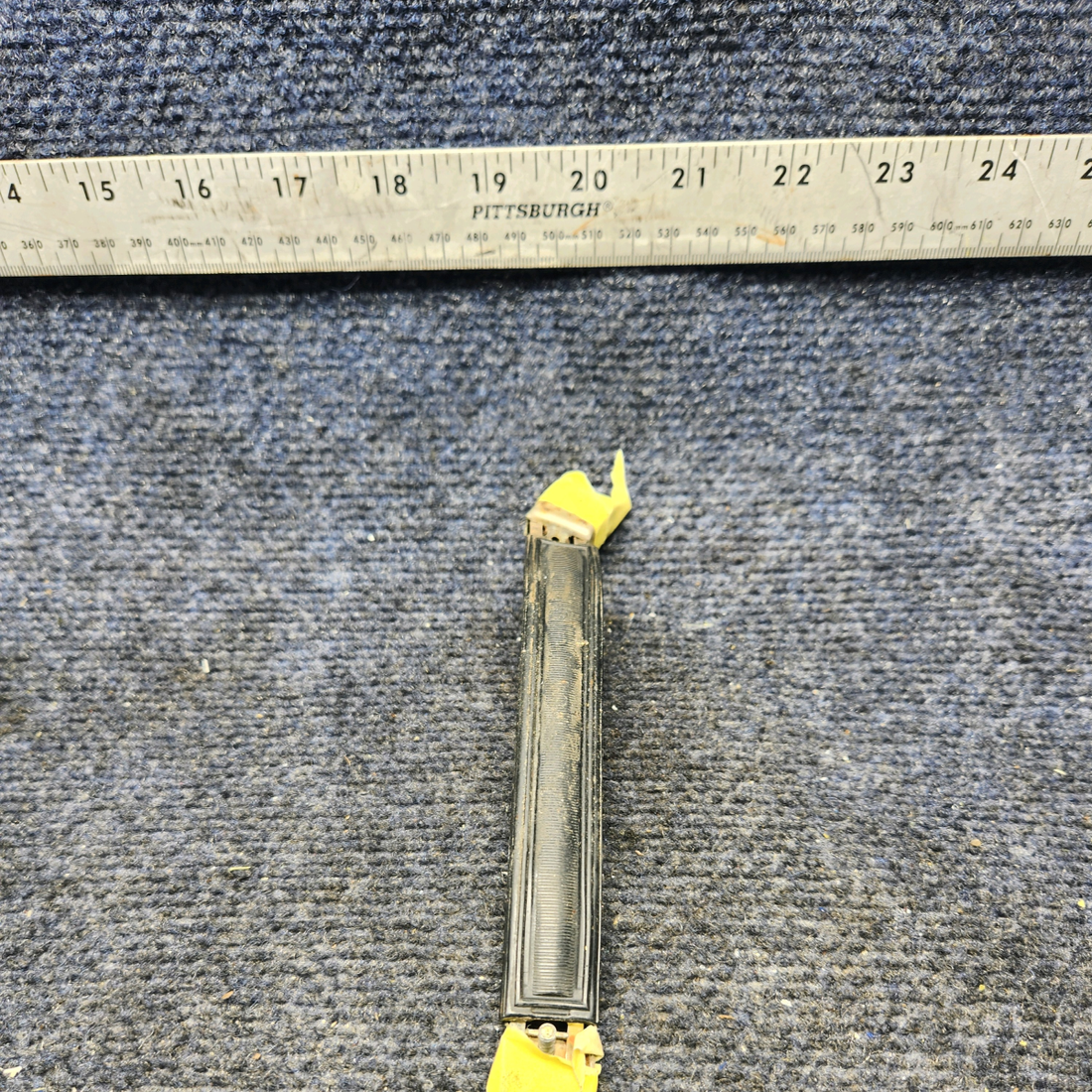 Used aircraft parts for sale, 464-412 PIPER PA28-161 Warrior III CABIN DOOR ASSIST HANDLE" MISSING ONE CAP "