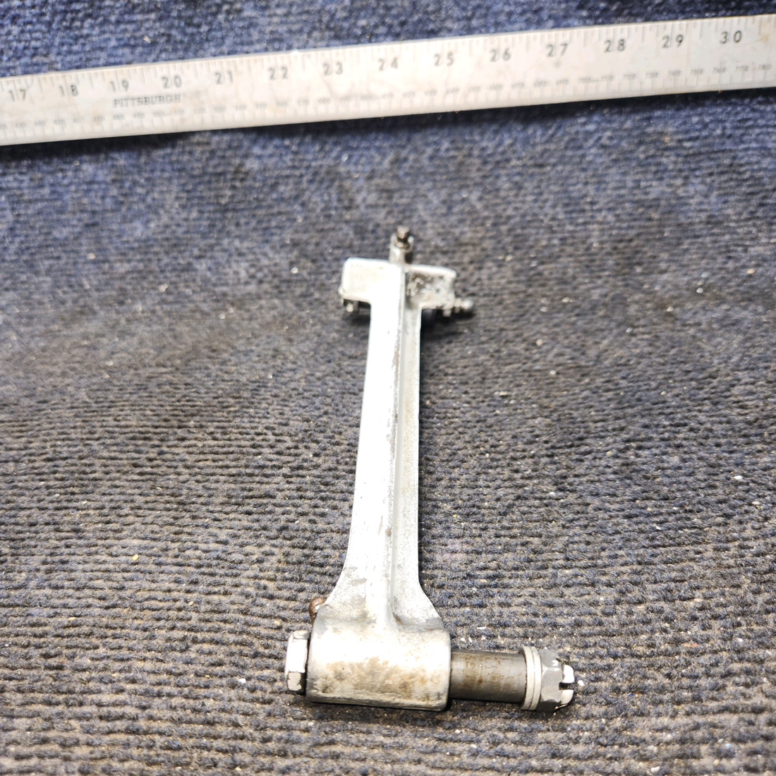 Used aircraft parts for sale, 35-815129 Beechcraft 35-33 Main Gear Retract Leg Assy - LH