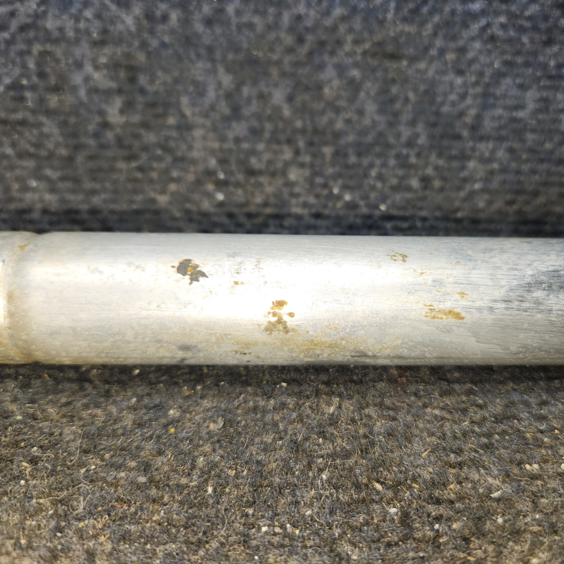 Used aircraft parts for sale, 10650 Cessna 172F Flap Actuator Cylinder Assembly