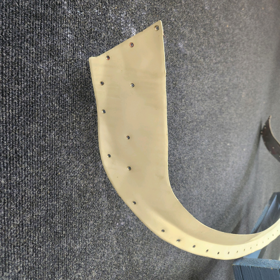 Used aircraft parts for sale, 310315-001 Mooney M20J RETAINER WINDSHIELD EXTERIOR