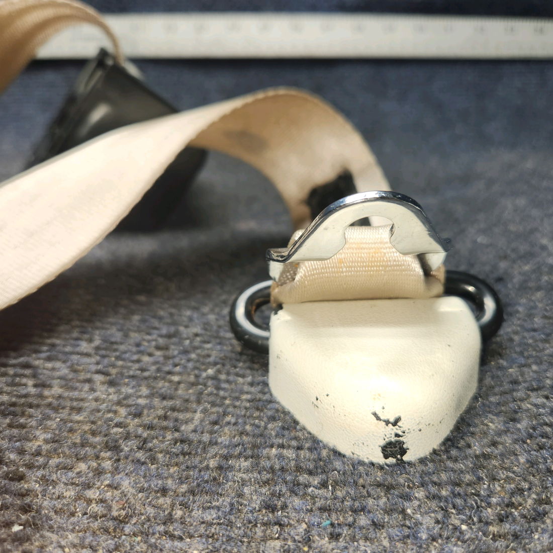 Used aircraft parts for sale, 501580-439 AmSafe BEECHCRAFT 95-55B Safety Seatbell Shoulder Harness