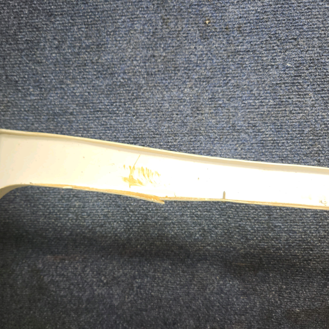 Used aircraft parts for sale, 0515W-3 cessna 172N Window Moulding - LH