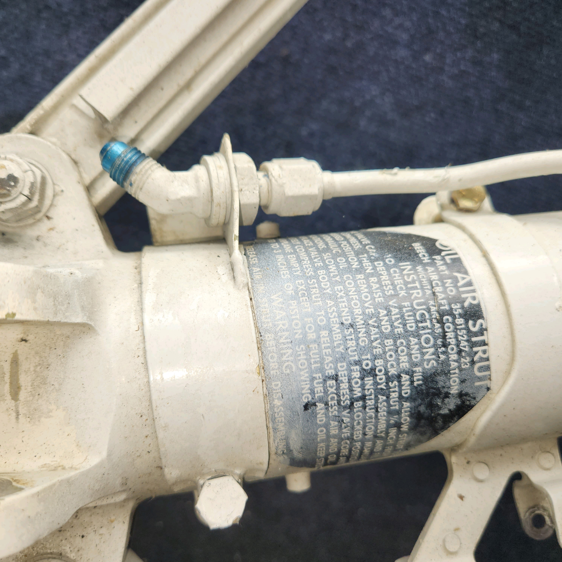 Used aircraft parts for sale, 95-810002-613 BEECHCRAFT 95-55B Gear Assy Main - LH