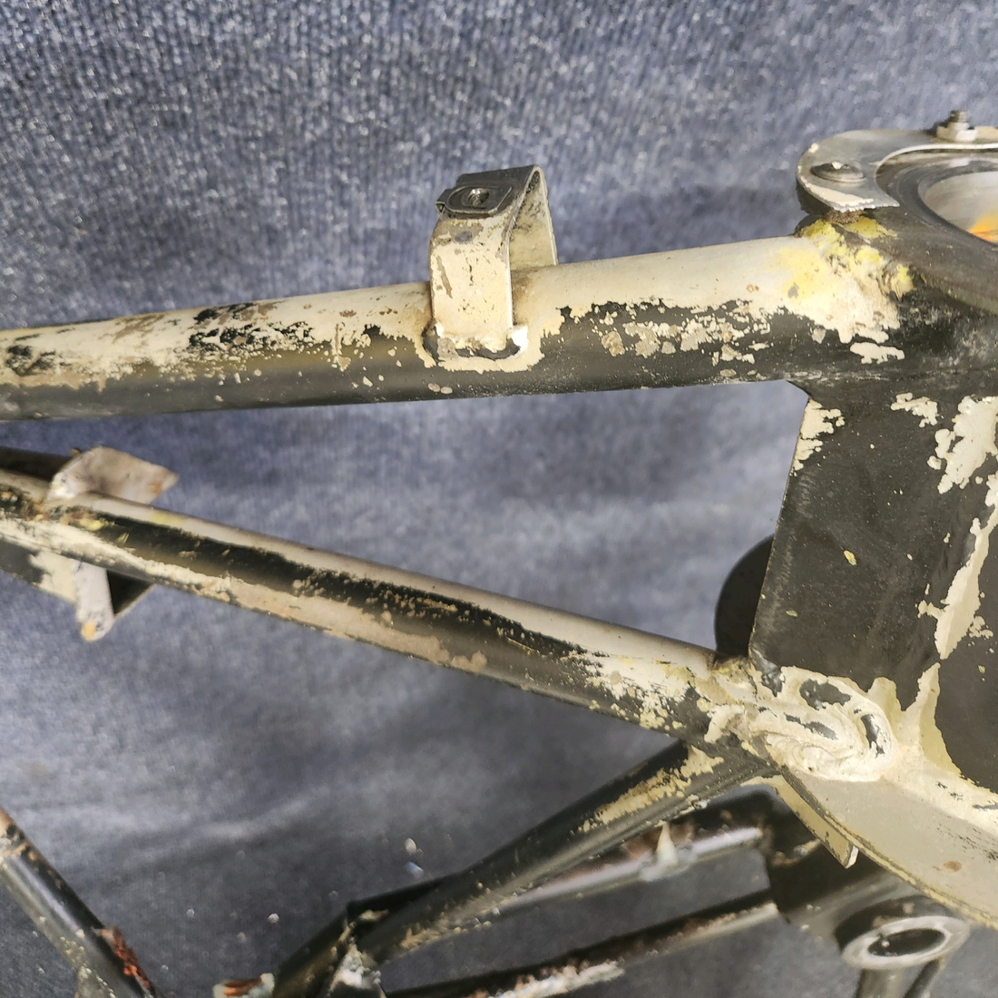 Used aircraft parts for sale, 169-910007-650 Beechcraft A23A Musketeer Custom III ENGINE MOTOR MOUNT