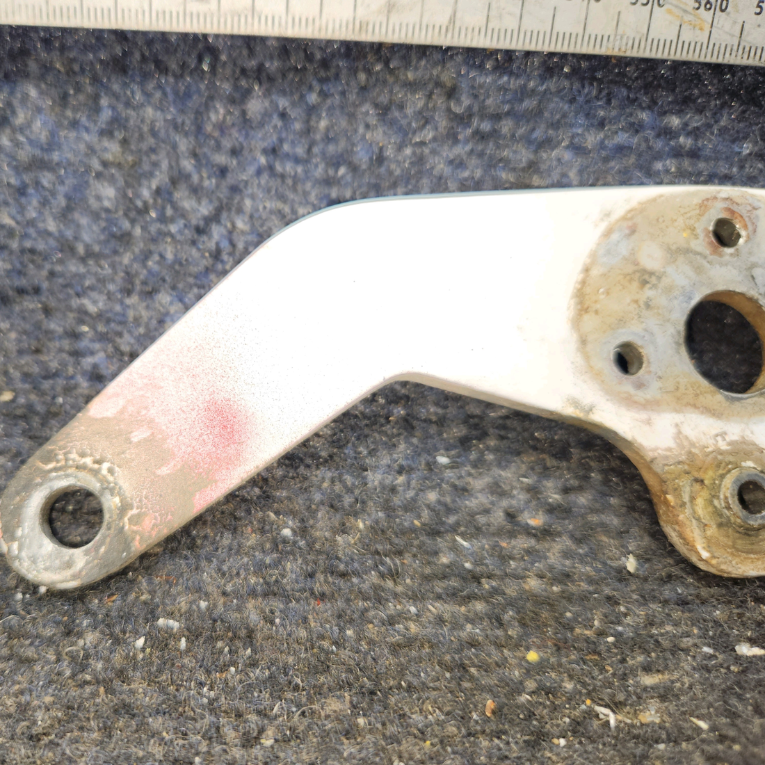 Used aircraft parts for sale, 0432166-1 cessna 150G Elevator Bellcrank Assembly
