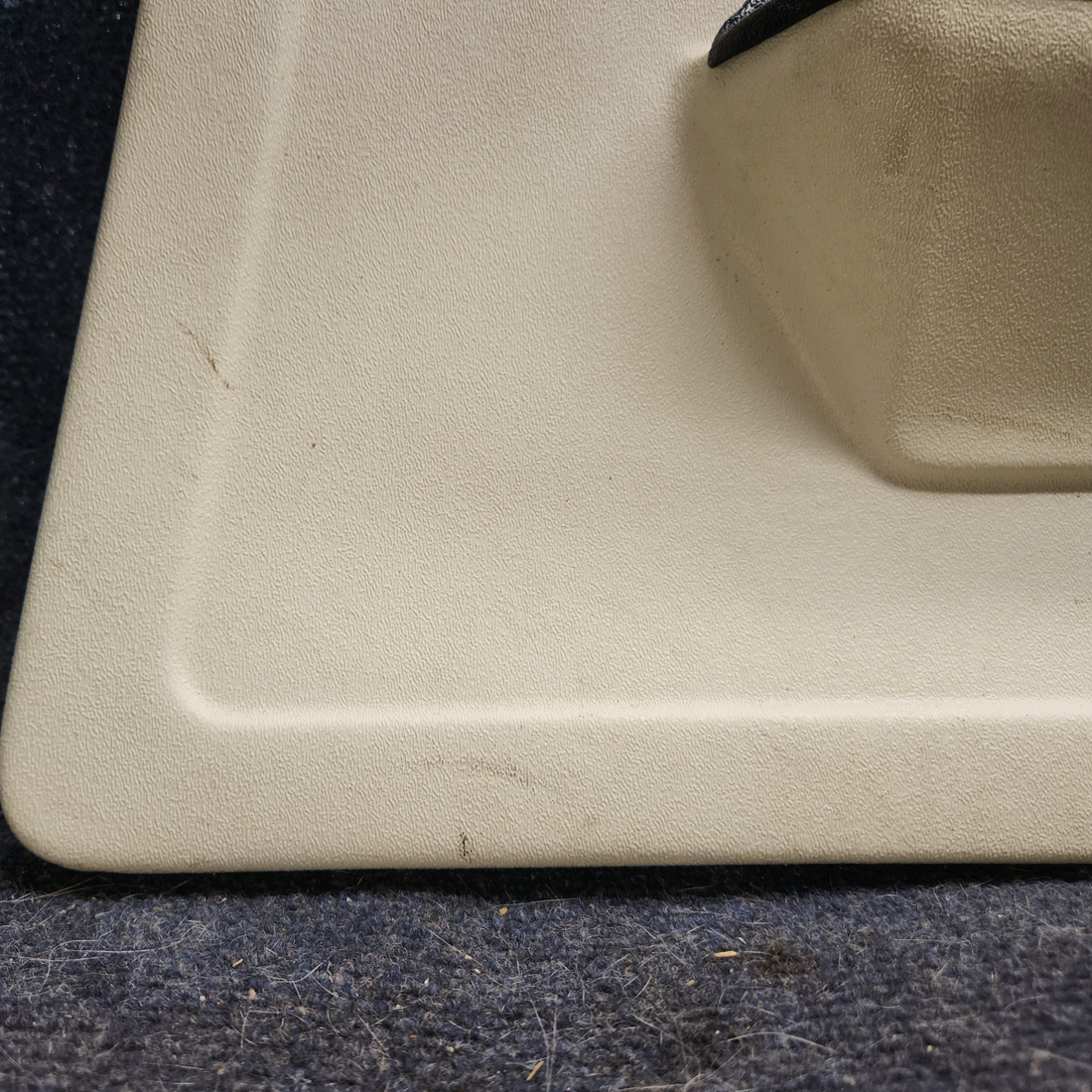 Used aircraft parts for sale, 67-82-150RD cessna 150G Door Panel - RH
