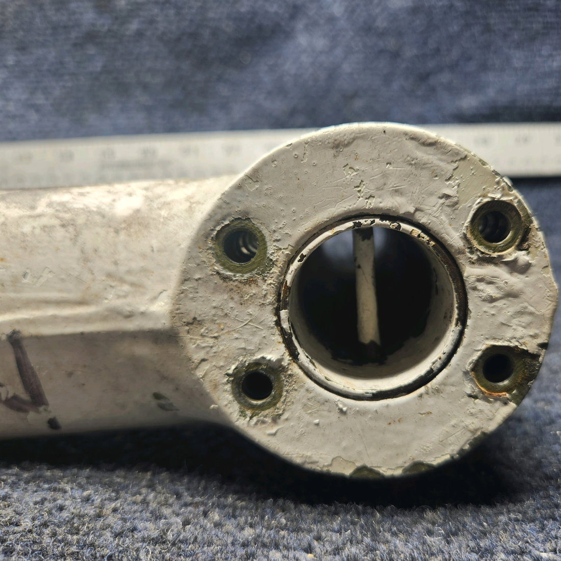 Used aircraft parts for sale, 169-810000-608 Beechcraft A23A Musketeer Custom III MAIN GEAR FORK WITH AXLE RH
