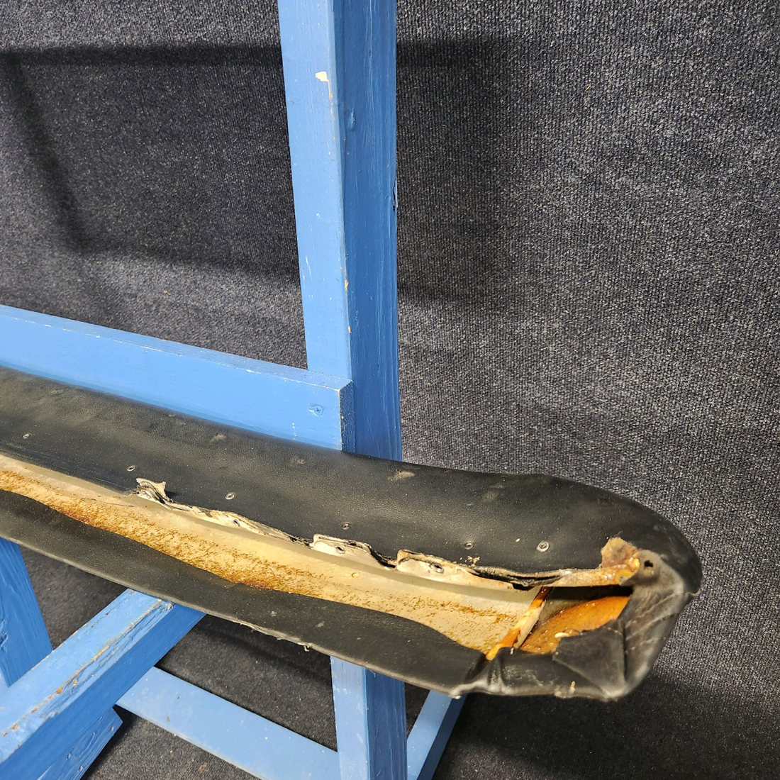 Used aircraft parts for sale, 78109-000 Piper PA32RT-300 GLARESHIELD ASSEMBLY
