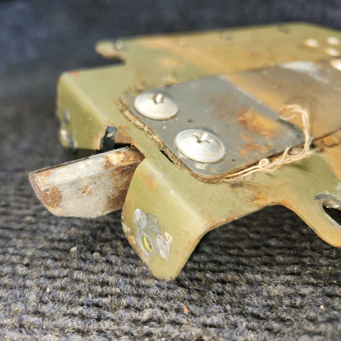 Used aircraft parts for sale, 1217049-2 Cessna C182Q Cabin Door Latch Assembly - RH