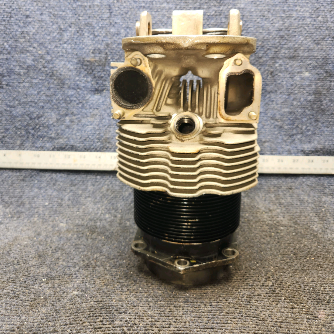 Used aircraft parts for sale, SA10200-A1 Superior O-300 Cessna 172 Cylinder with Valves and Springs