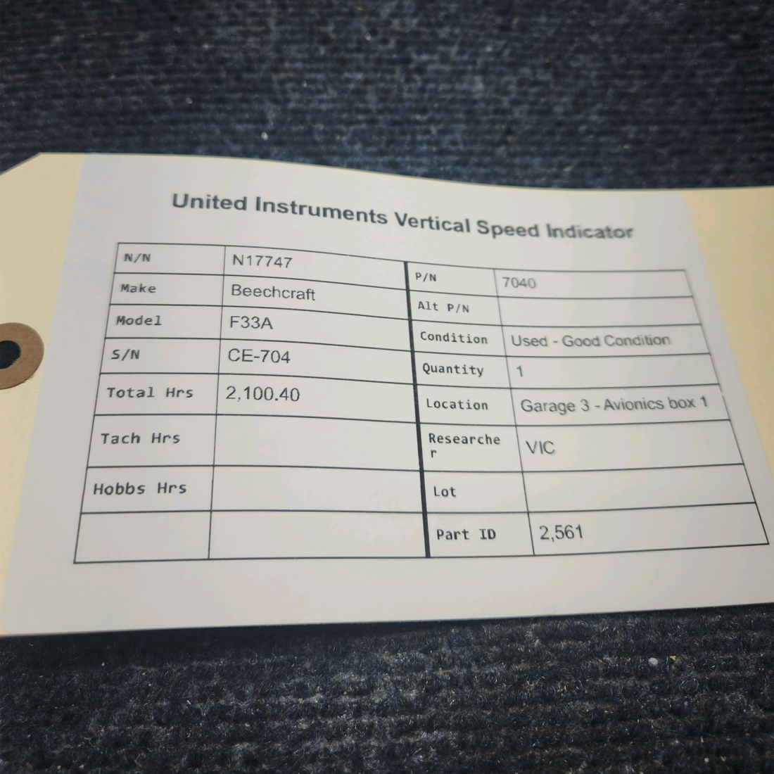Used aircraft parts for sale, 7040 United Instruments Beechcraft F33A VERTICAL SPEED INDICATOR