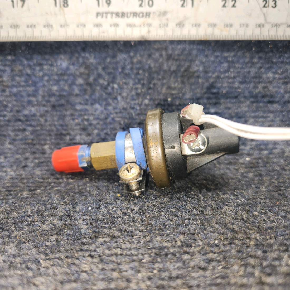 Used aircraft parts for sale, SW76575 Beechcraft A24R Pressure Switch