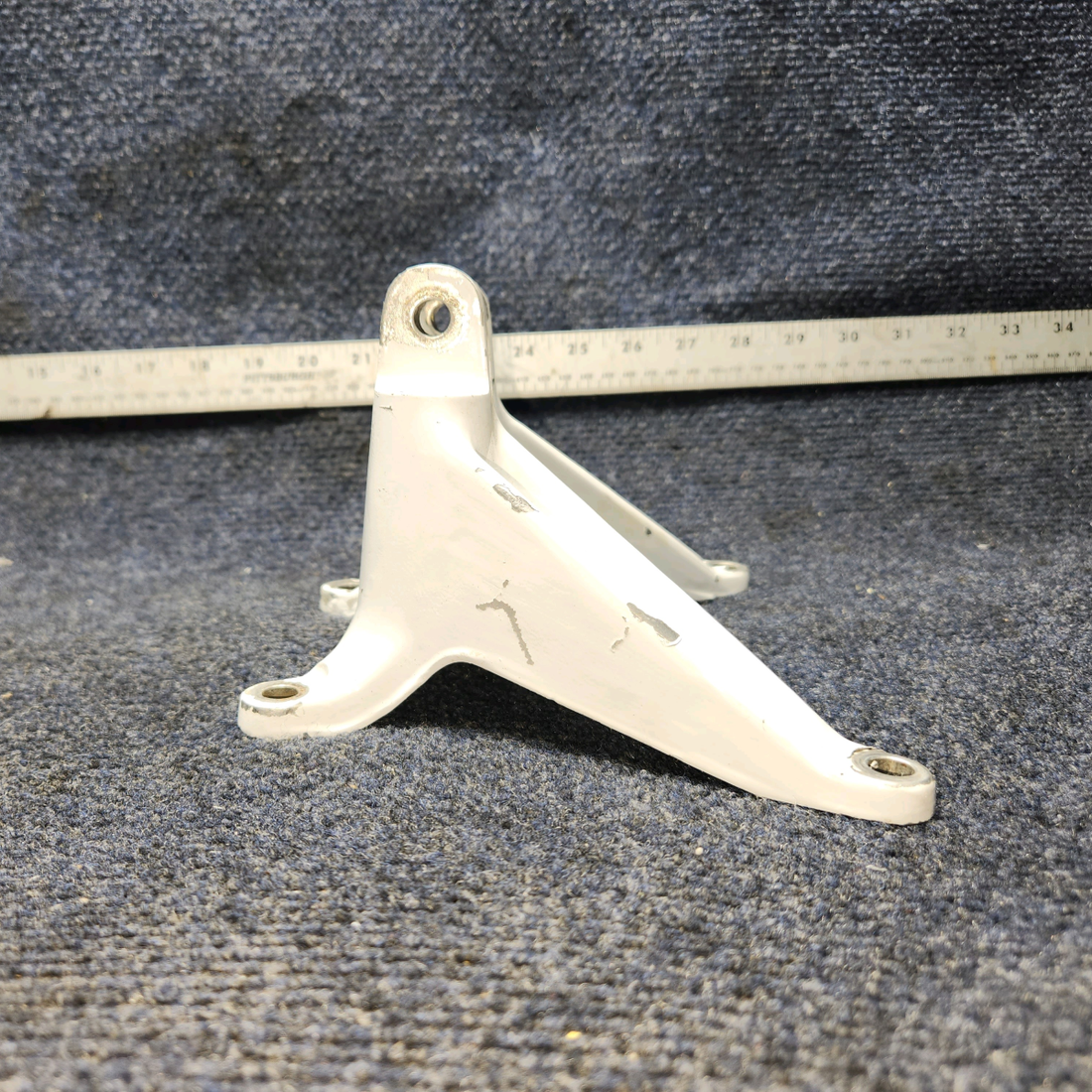 Used aircraft parts for sale, 2443001-3 Cessna 172RG Actuator Attach Fitting