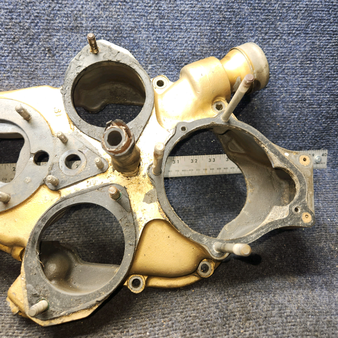 Used aircraft parts for sale, 530007 Continental O-300 C-145 Cessna 172F Engine Accessory Case