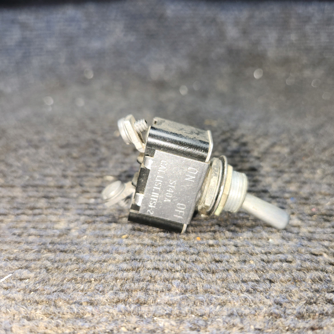 Used aircraft parts for sale, AN3021-2 Beechcraft 35-33 Single Pole Toggle Switch