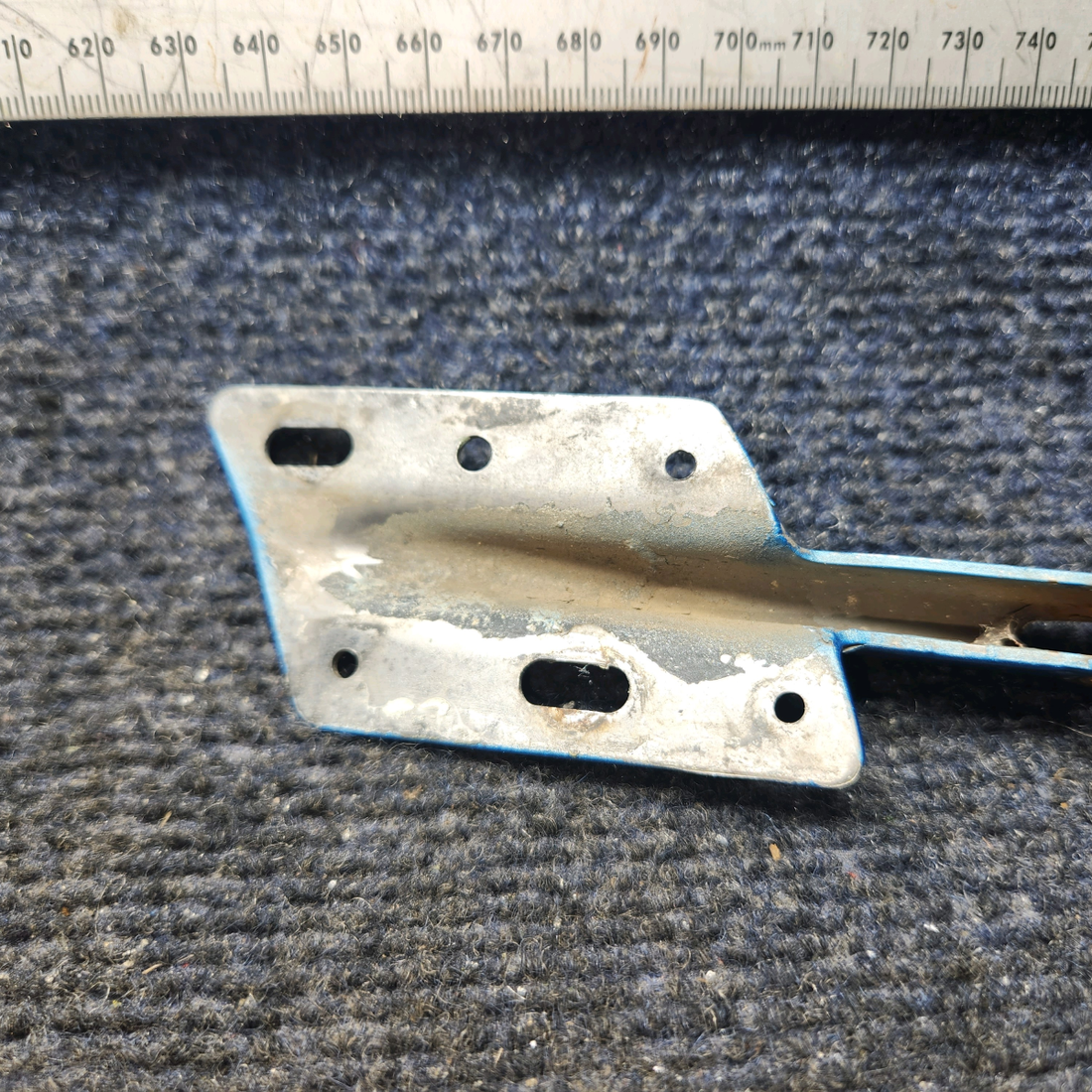 Used aircraft parts for sale, 79475-008 Piper PA28-161 Lower Cabin Door Hinge Assy
