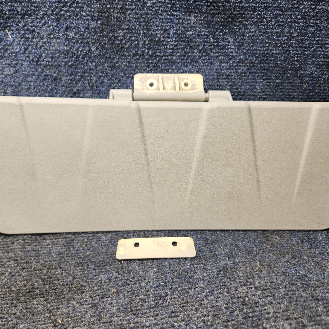 Used aircraft parts for sale, 0514163-1 Cessna 172RG SUN VISSOR ASSY PAIR PILOT AND COPILOT