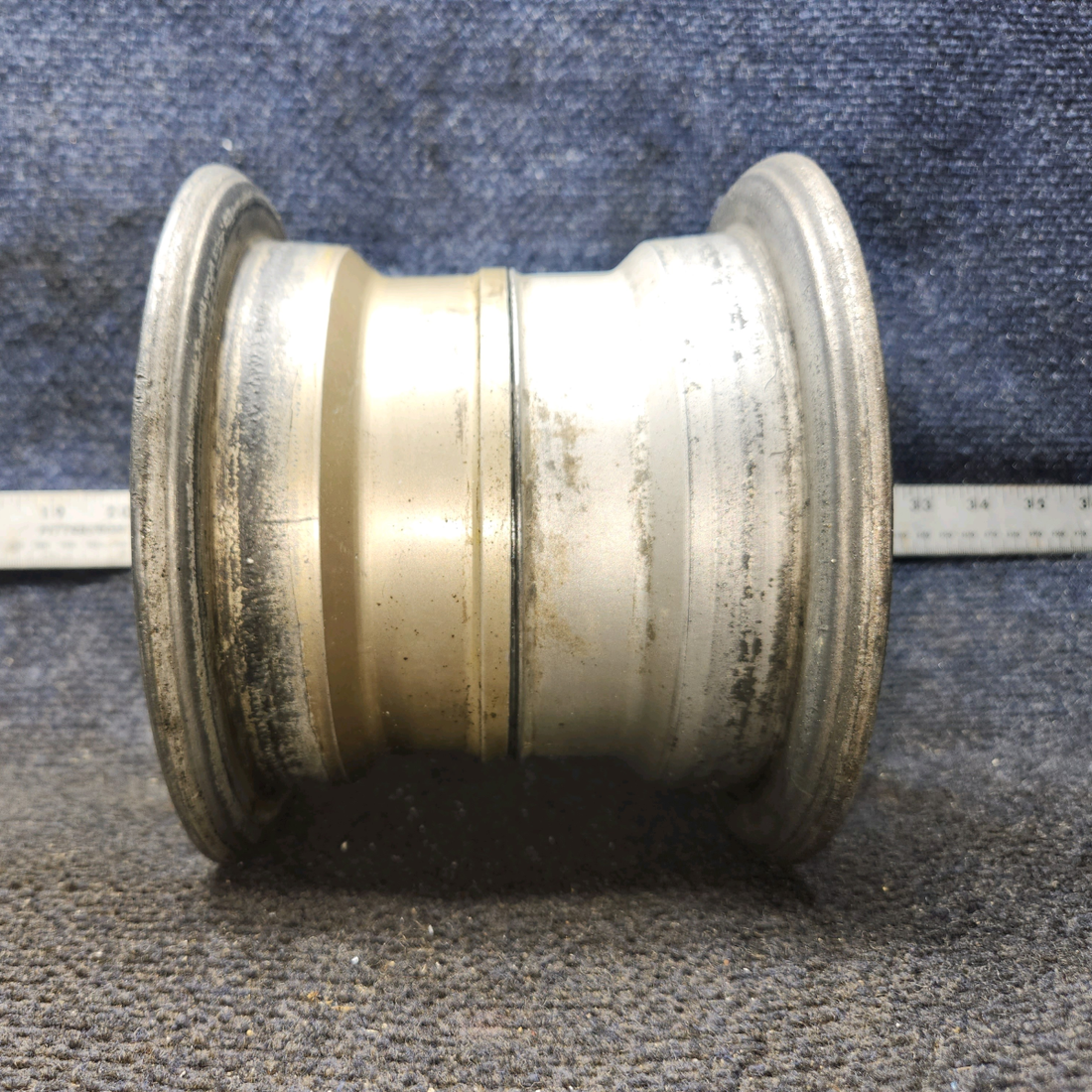 Used aircraft parts for sale, C163001-0103 Cessna 182G Main Gear Wheel